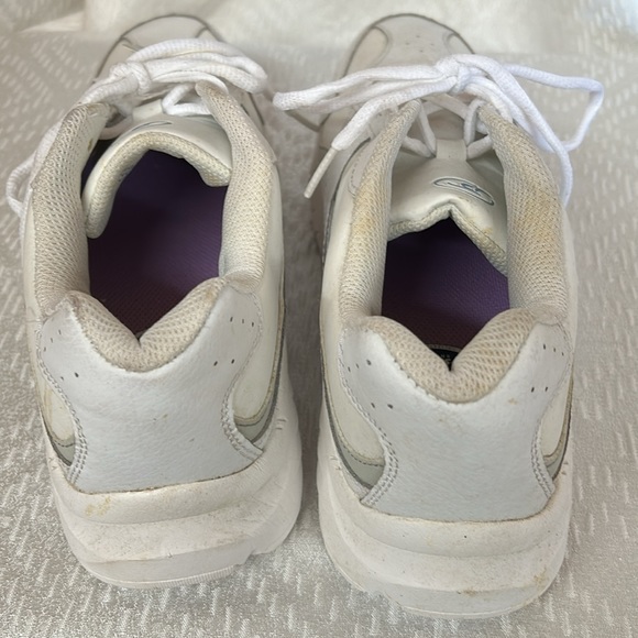 Gel Cushion Dr Scholls leather sneakers. - Picture 5 of 7